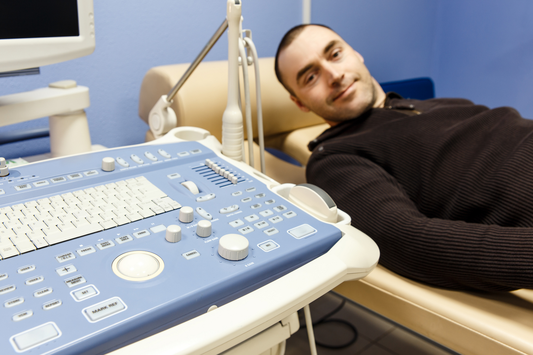 Узи органов мошонки с цдк