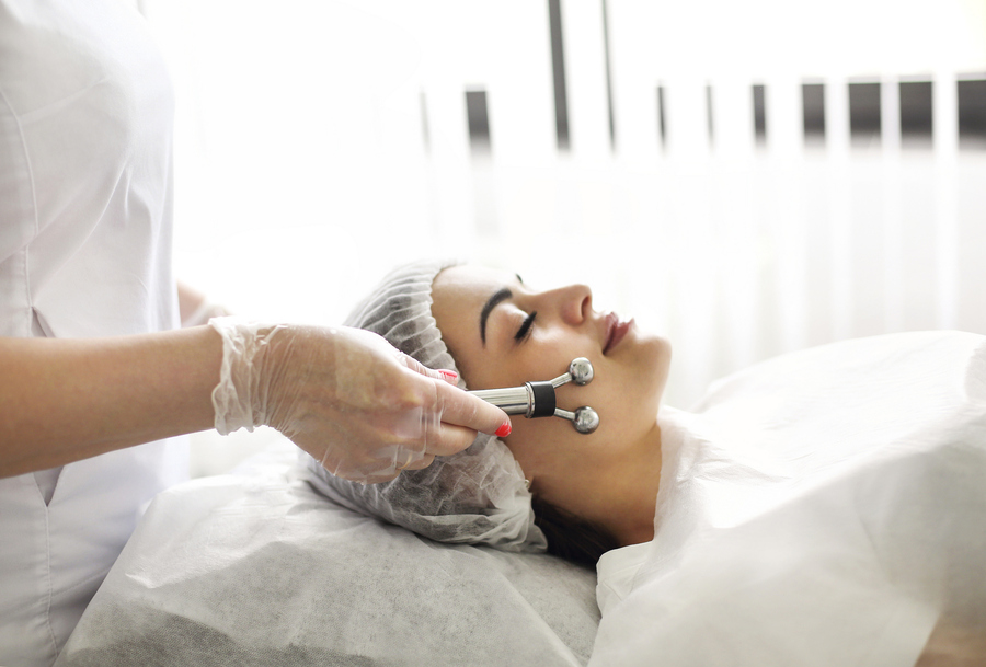 Микротоковая терапия лица